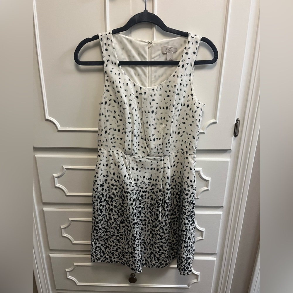 Loft Ann Taylor dress. Size 4 petite